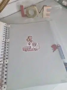 Création d'un journal de bord de préparation au mariage