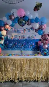 Décoration d'un anniversaire sur le thème Stitch à domicile