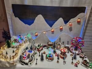 Mise en scène d'un village de noël