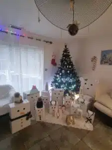 Mise en scène de décorations de noël