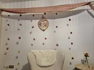 Arche avec rideau de fleurs